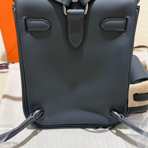 2025 Brand New Hermes Mini Kelly Jump Backpack - Gris Misty - PHW - K Stamp - Picture 7 of 13